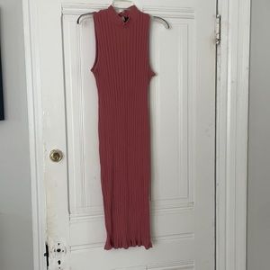 Very cozy and stretchy, yet extremely chic.